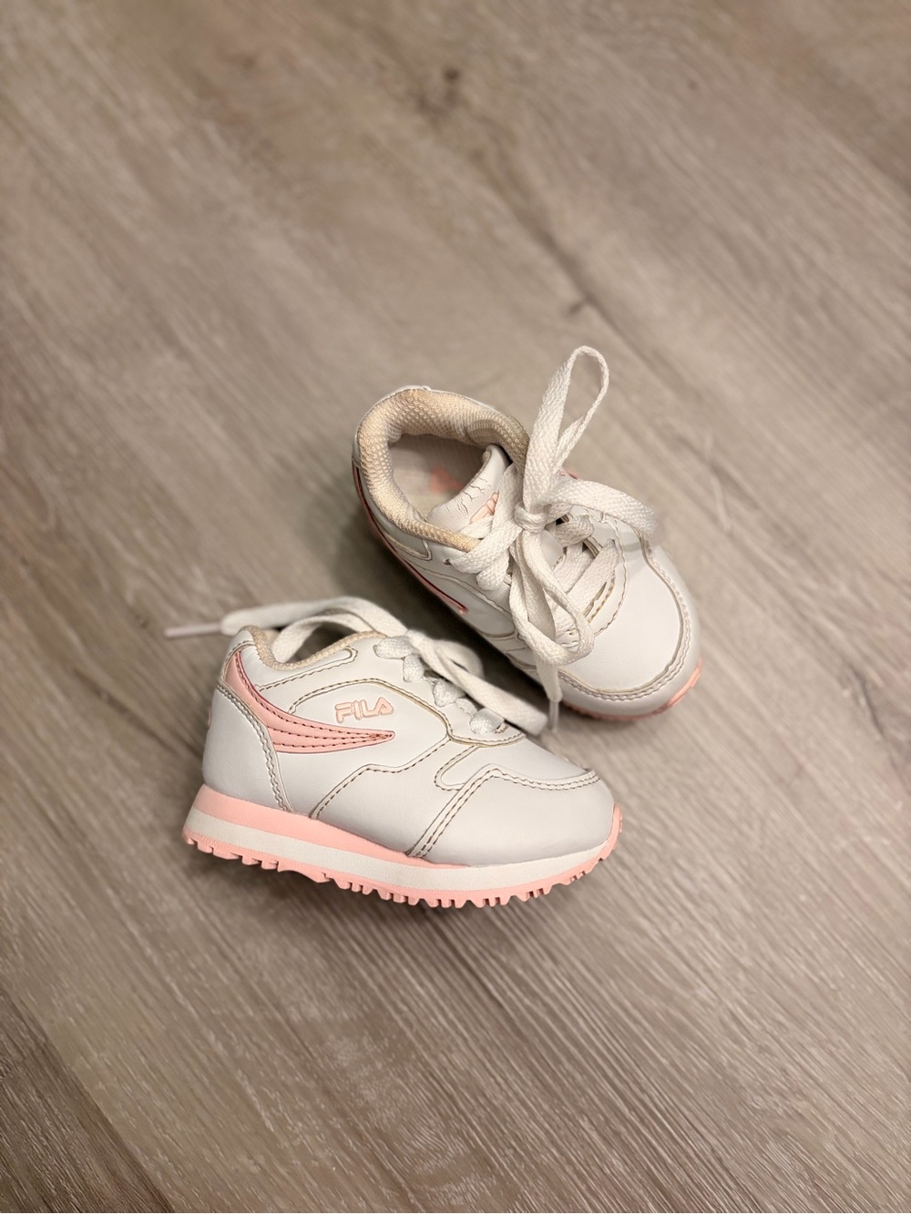 FILA Toddler Girls White Pink Classic Sneakers Size 5 Lace Up Retro Shoes